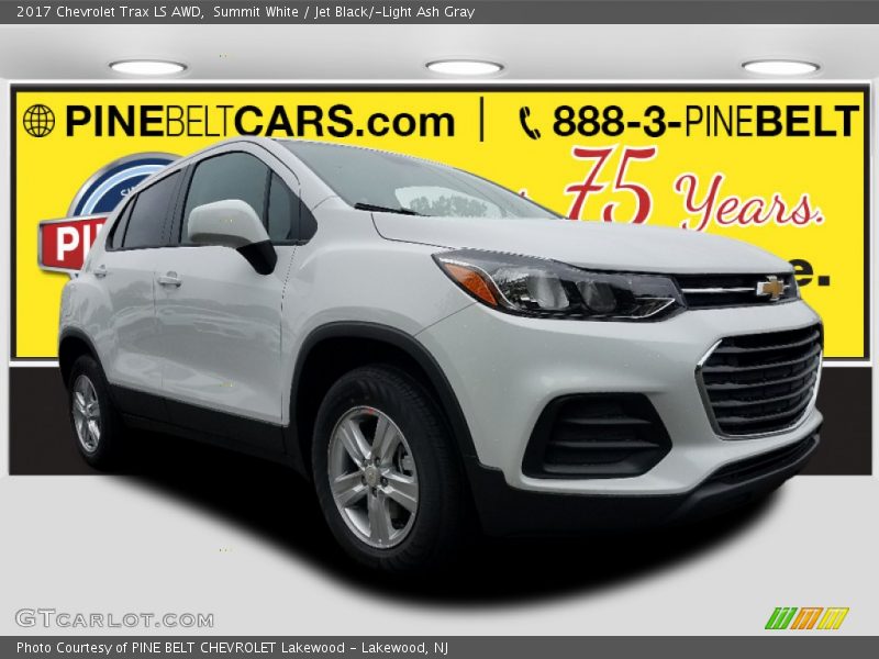 Summit White / Jet Black/­Light Ash Gray 2017 Chevrolet Trax LS AWD