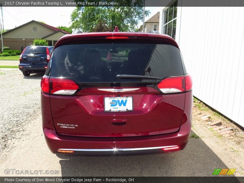 Velvet Red Pearl / Black/Alloy 2017 Chrysler Pacifica Touring L
