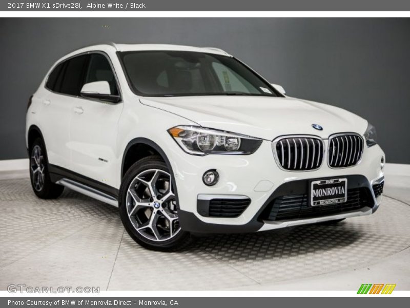 Alpine White / Black 2017 BMW X1 sDrive28i