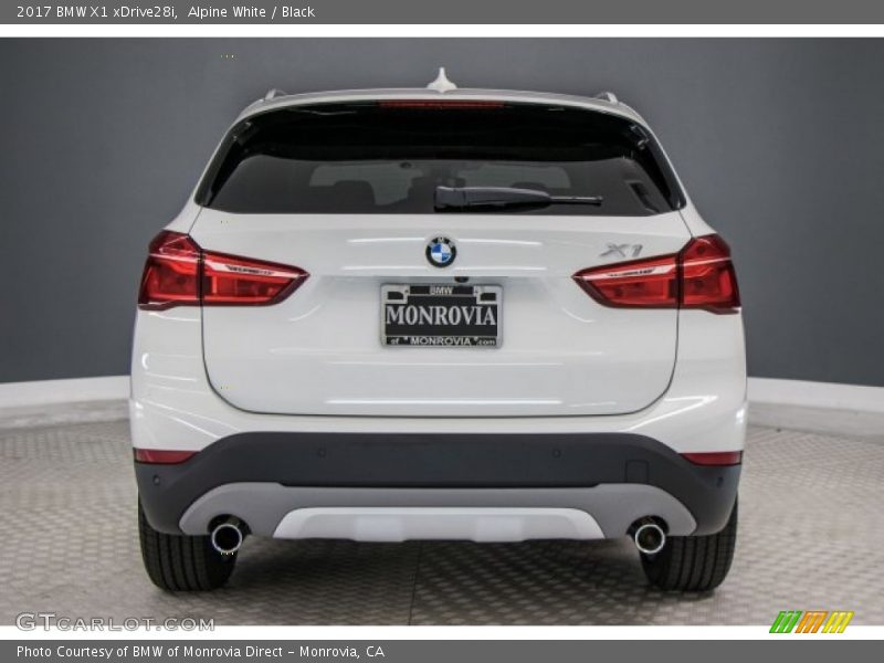 Alpine White / Black 2017 BMW X1 xDrive28i