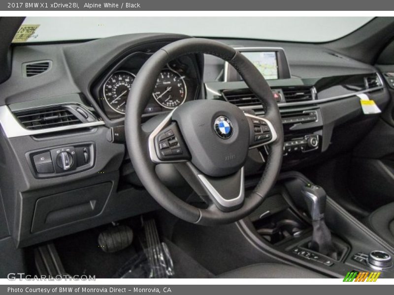 Alpine White / Black 2017 BMW X1 xDrive28i