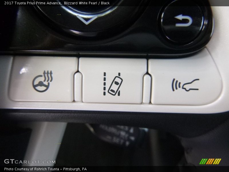 Blizzard White Pearl / Black 2017 Toyota Prius Prime Advance