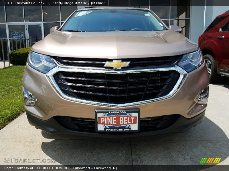 Sandy Ridge Metallic / Jet Black 2018 Chevrolet Equinox LT