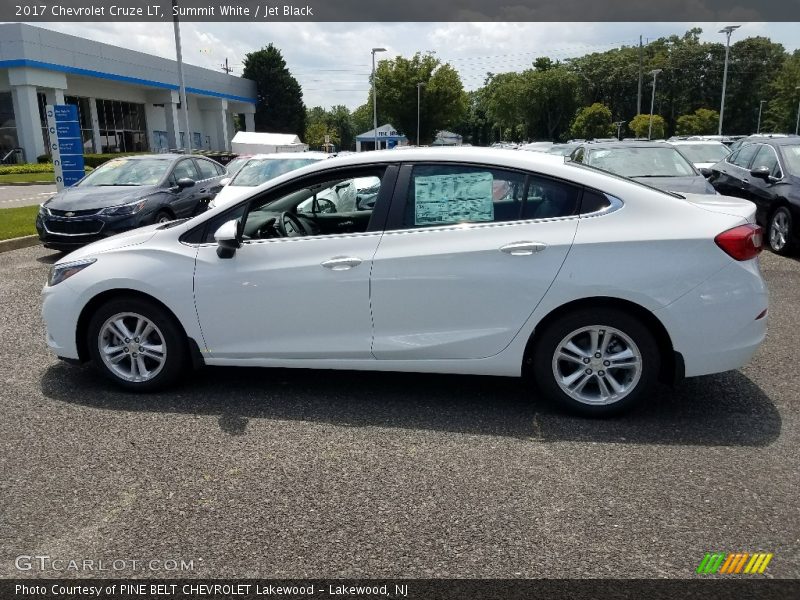 Summit White / Jet Black 2017 Chevrolet Cruze LT