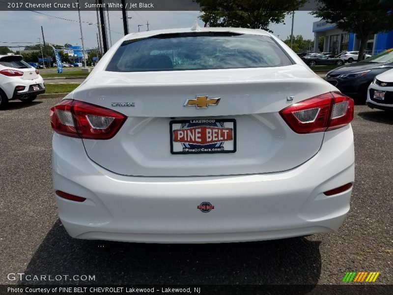 Summit White / Jet Black 2017 Chevrolet Cruze LT