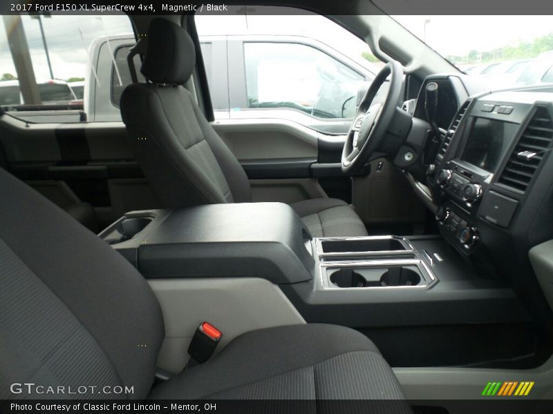 Magnetic / Black 2017 Ford F150 XL SuperCrew 4x4