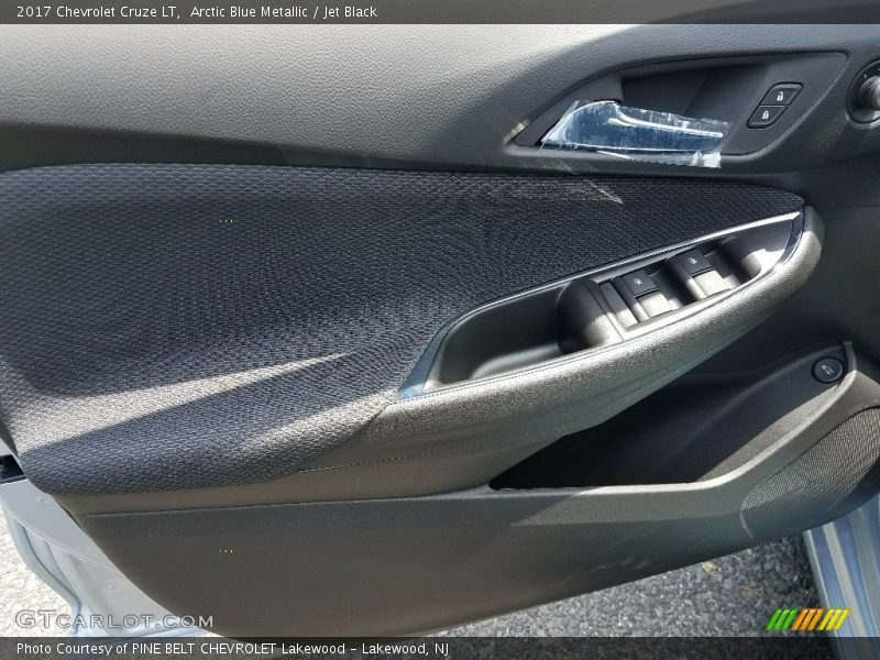 Arctic Blue Metallic / Jet Black 2017 Chevrolet Cruze LT