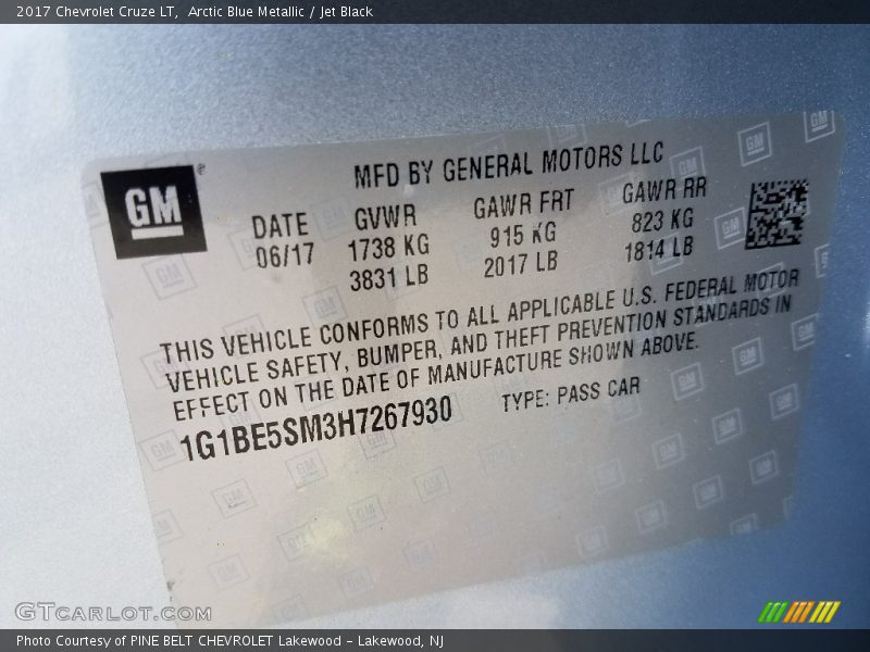 Arctic Blue Metallic / Jet Black 2017 Chevrolet Cruze LT
