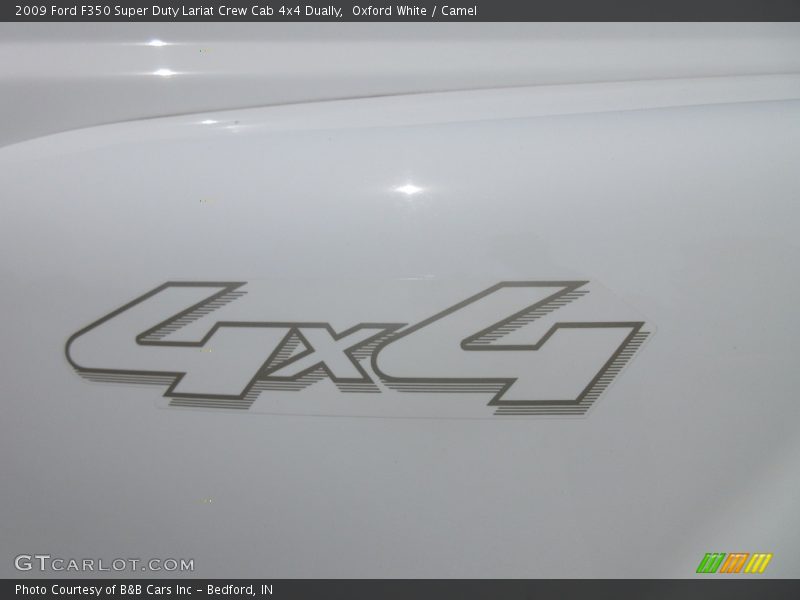 Oxford White / Camel 2009 Ford F350 Super Duty Lariat Crew Cab 4x4 Dually