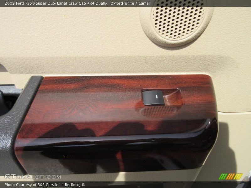 Oxford White / Camel 2009 Ford F350 Super Duty Lariat Crew Cab 4x4 Dually
