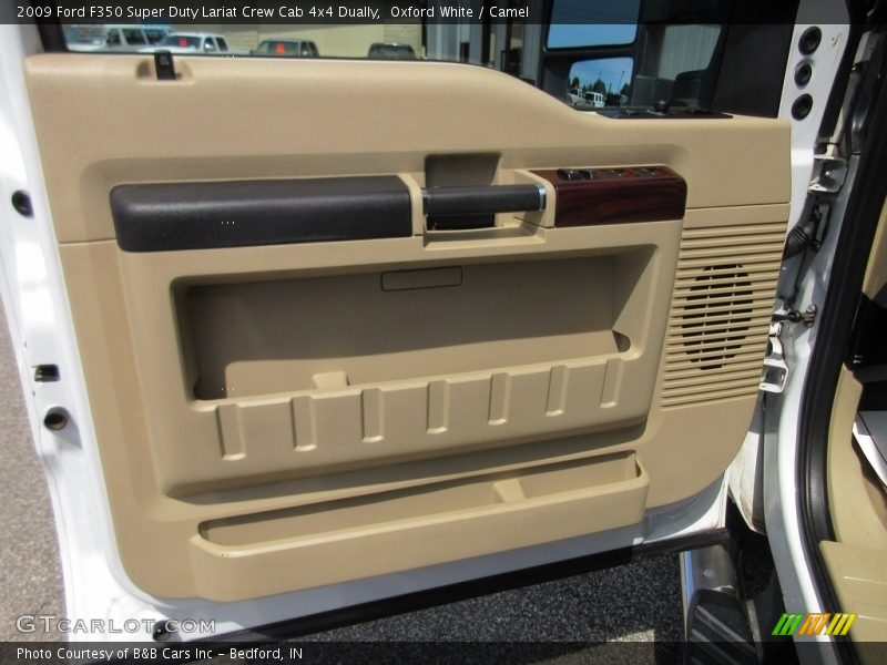 Oxford White / Camel 2009 Ford F350 Super Duty Lariat Crew Cab 4x4 Dually
