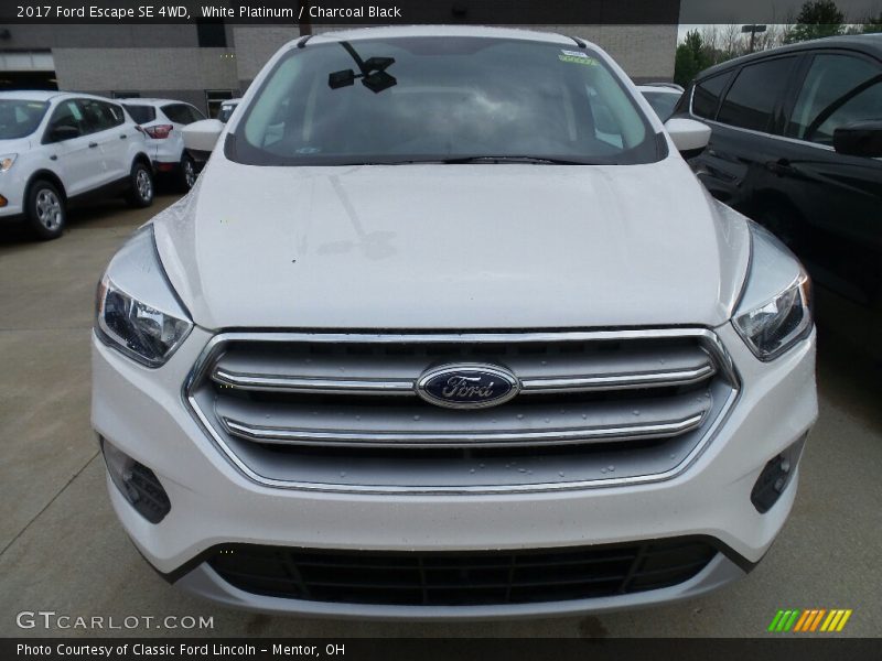 White Platinum / Charcoal Black 2017 Ford Escape SE 4WD