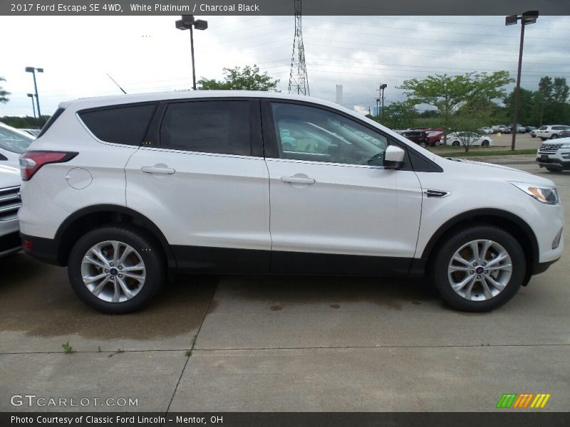 White Platinum / Charcoal Black 2017 Ford Escape SE 4WD