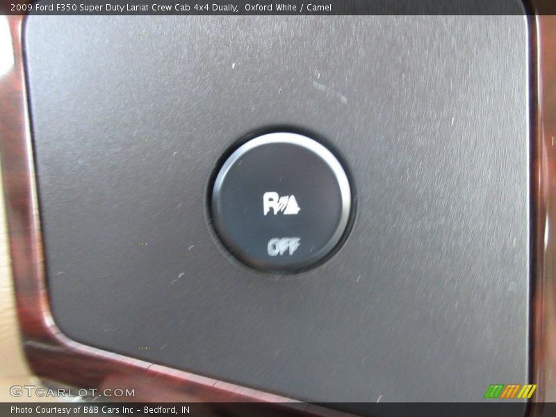 Oxford White / Camel 2009 Ford F350 Super Duty Lariat Crew Cab 4x4 Dually