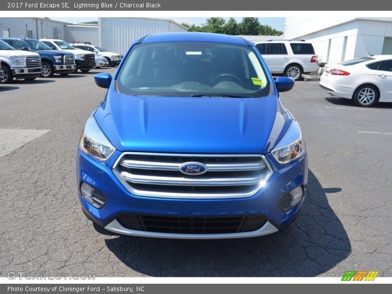 Lightning Blue / Charcoal Black 2017 Ford Escape SE