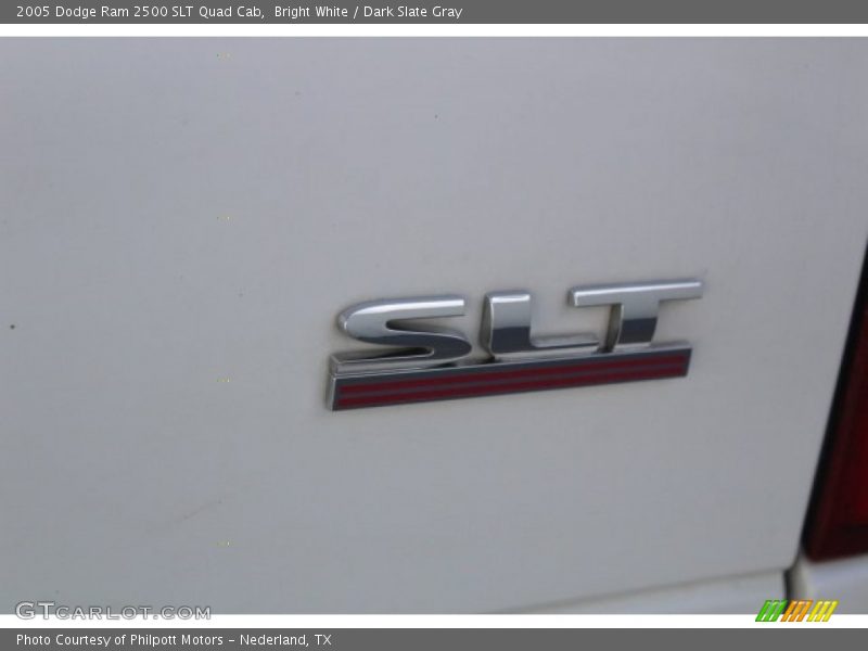 Bright White / Dark Slate Gray 2005 Dodge Ram 2500 SLT Quad Cab