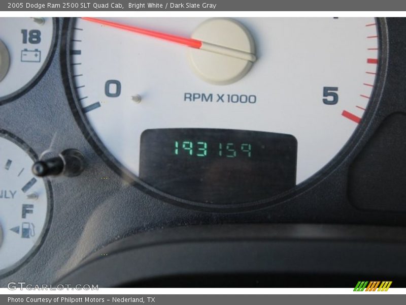 Bright White / Dark Slate Gray 2005 Dodge Ram 2500 SLT Quad Cab