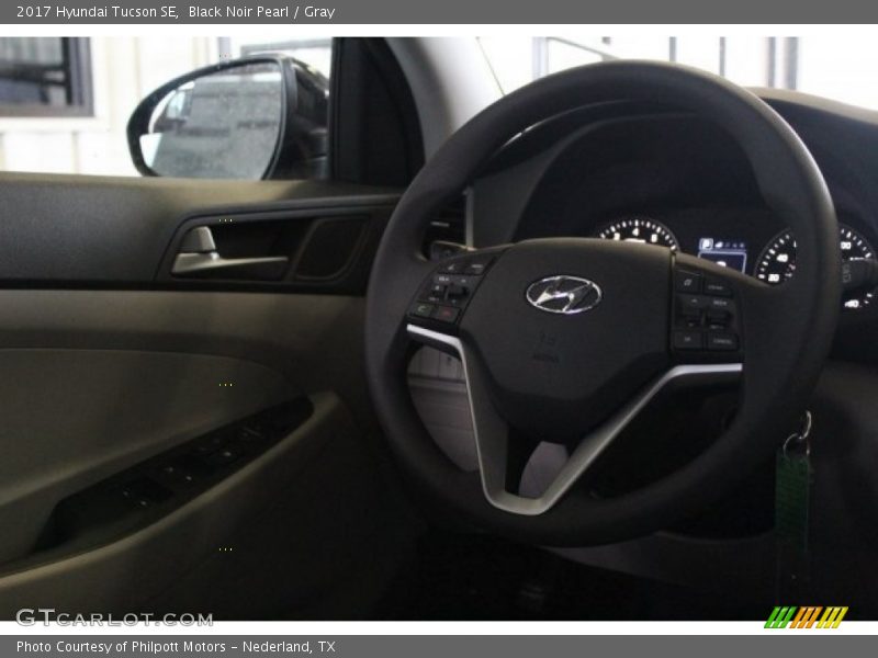 Black Noir Pearl / Gray 2017 Hyundai Tucson SE