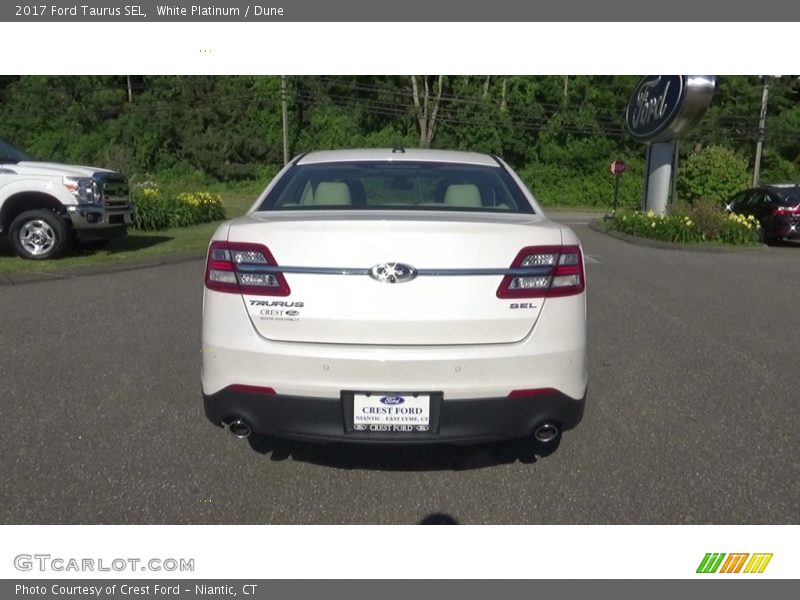 White Platinum / Dune 2017 Ford Taurus SEL