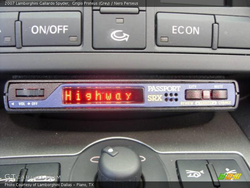 Controls of 2007 Gallardo Spyder