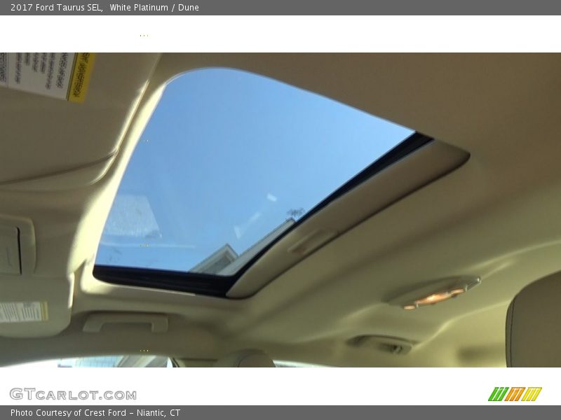 White Platinum / Dune 2017 Ford Taurus SEL