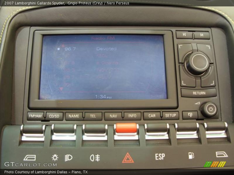 Controls of 2007 Gallardo Spyder