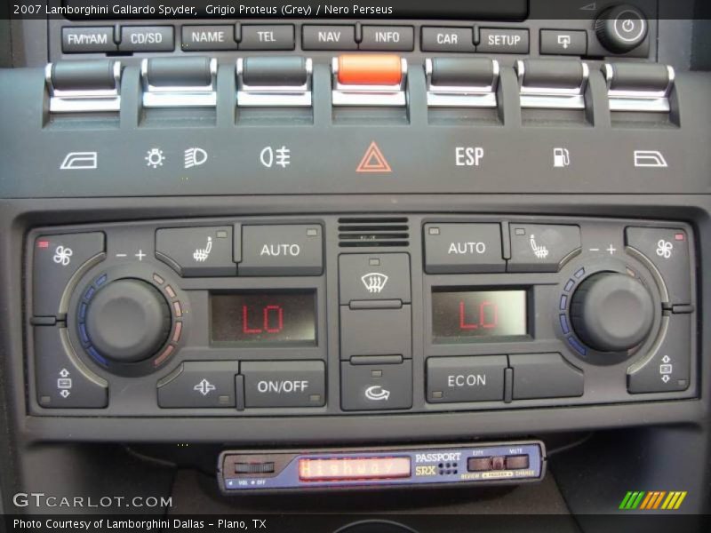 Controls of 2007 Gallardo Spyder