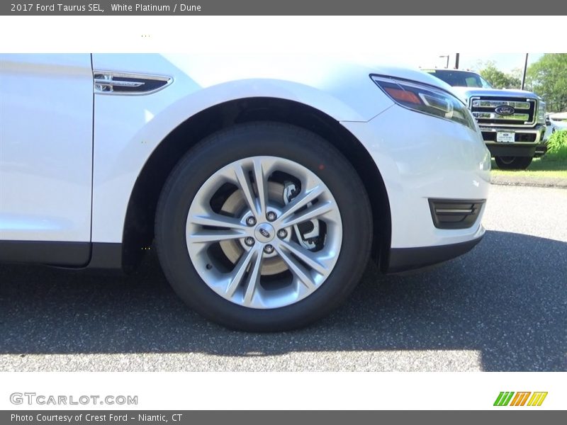 White Platinum / Dune 2017 Ford Taurus SEL