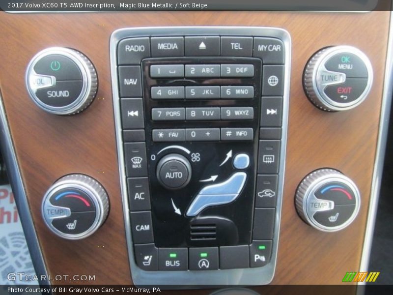 Controls of 2017 XC60 T5 AWD Inscription