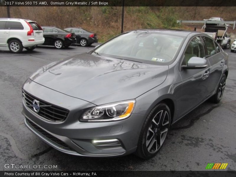 Front 3/4 View of 2017 S60 T5 AWD