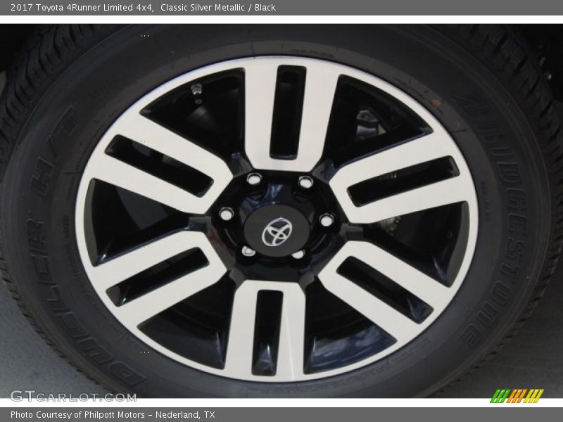 Classic Silver Metallic / Black 2017 Toyota 4Runner Limited 4x4