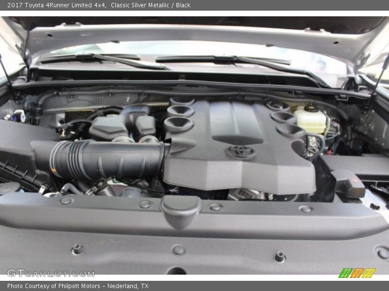 Classic Silver Metallic / Black 2017 Toyota 4Runner Limited 4x4