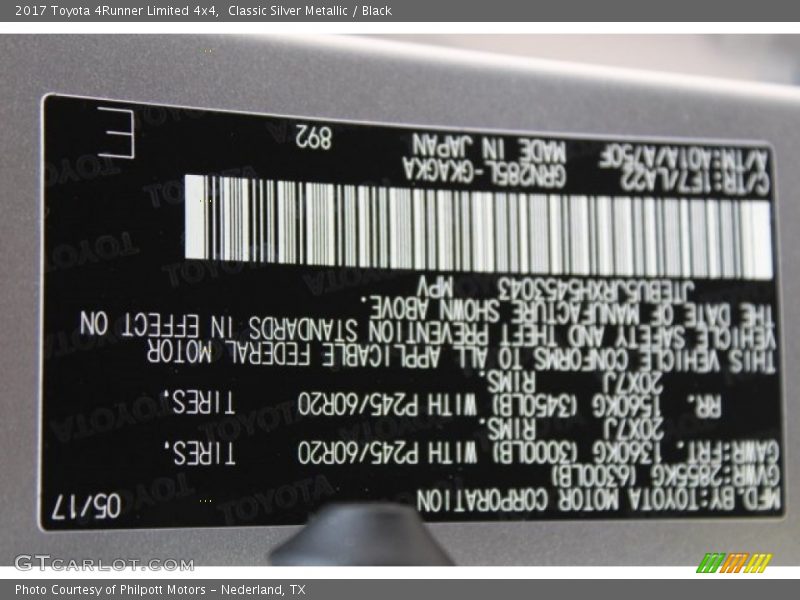 Classic Silver Metallic / Black 2017 Toyota 4Runner Limited 4x4