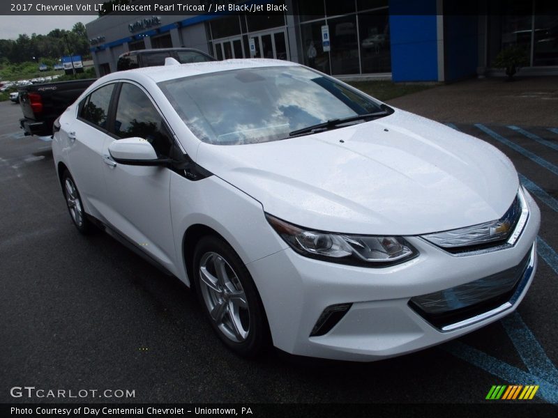 Iridescent Pearl Tricoat / Jet Black/Jet Black 2017 Chevrolet Volt LT
