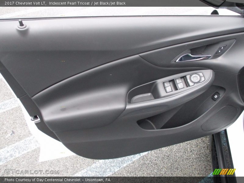 Iridescent Pearl Tricoat / Jet Black/Jet Black 2017 Chevrolet Volt LT