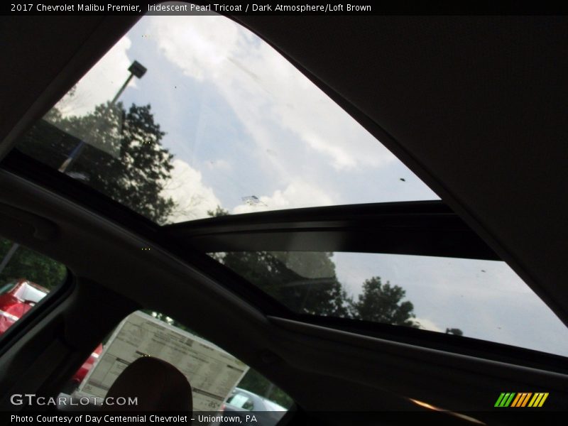 Iridescent Pearl Tricoat / Dark Atmosphere/Loft Brown 2017 Chevrolet Malibu Premier