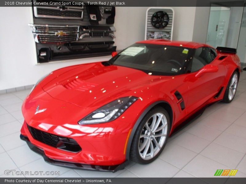 Front 3/4 View of 2018 Corvette Grand Sport Coupe