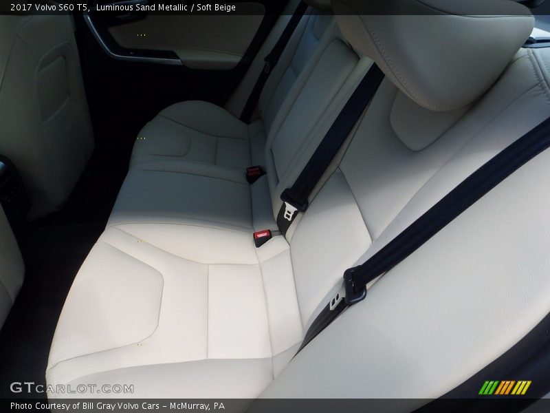 Luminous Sand Metallic / Soft Beige 2017 Volvo S60 T5