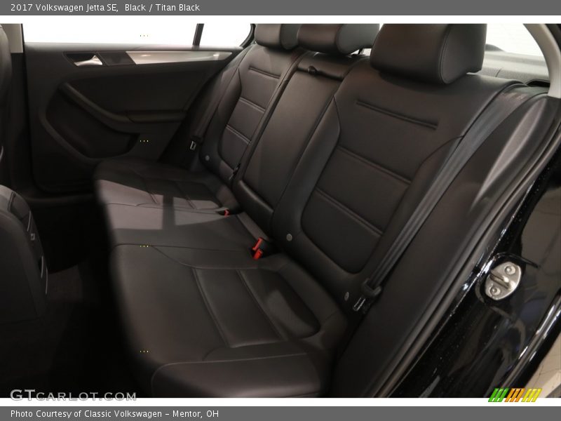 Black / Titan Black 2017 Volkswagen Jetta SE