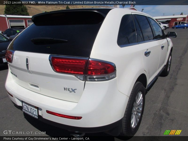 White Platinum Tri-Coat / Limited Edition Bronze Metallic/Charcoal Black 2013 Lincoln MKX FWD