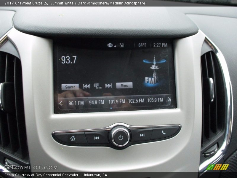Summit White / Dark Atmosphere/Medium Atmosphere 2017 Chevrolet Cruze LS