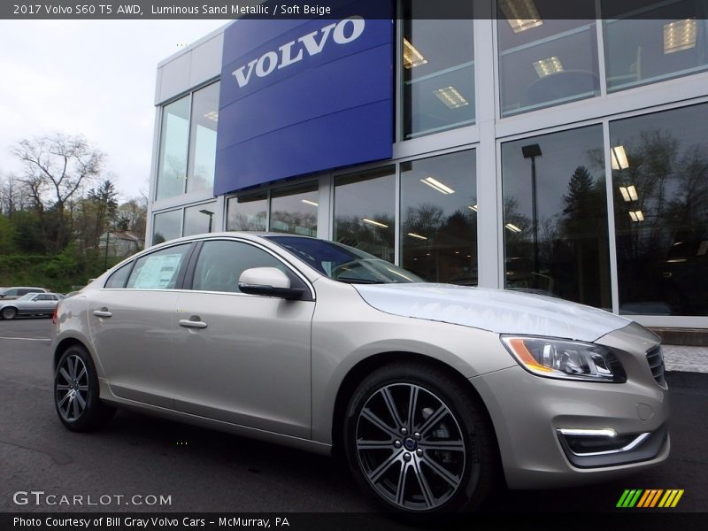 Front 3/4 View of 2017 S60 T5 AWD