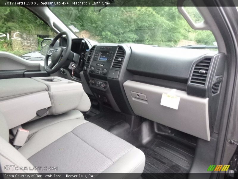 Magnetic / Earth Gray 2017 Ford F150 XL Regular Cab 4x4