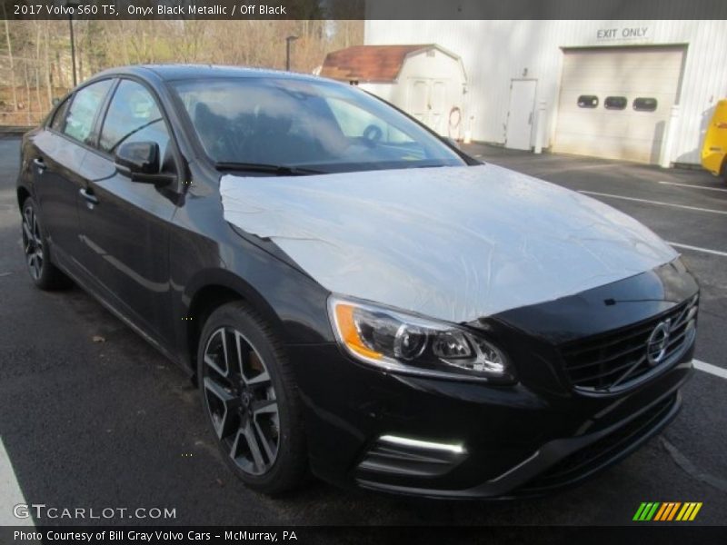 Onyx Black Metallic / Off Black 2017 Volvo S60 T5