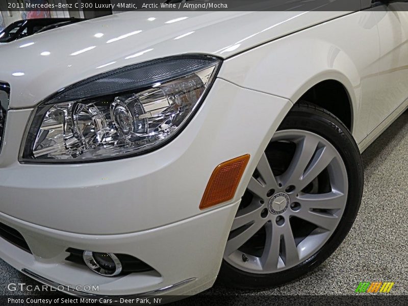 Arctic White / Almond/Mocha 2011 Mercedes-Benz C 300 Luxury 4Matic