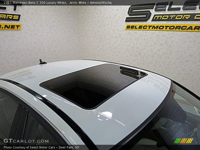 Arctic White / Almond/Mocha 2011 Mercedes-Benz C 300 Luxury 4Matic
