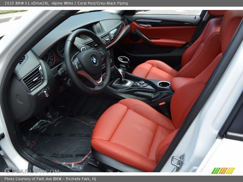 Alpine White / Coral Red/Grey-Black Piping 2015 BMW X1 xDrive28i