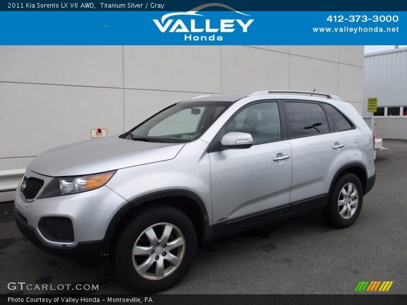 Titanium Silver / Gray 2011 Kia Sorento LX V6 AWD