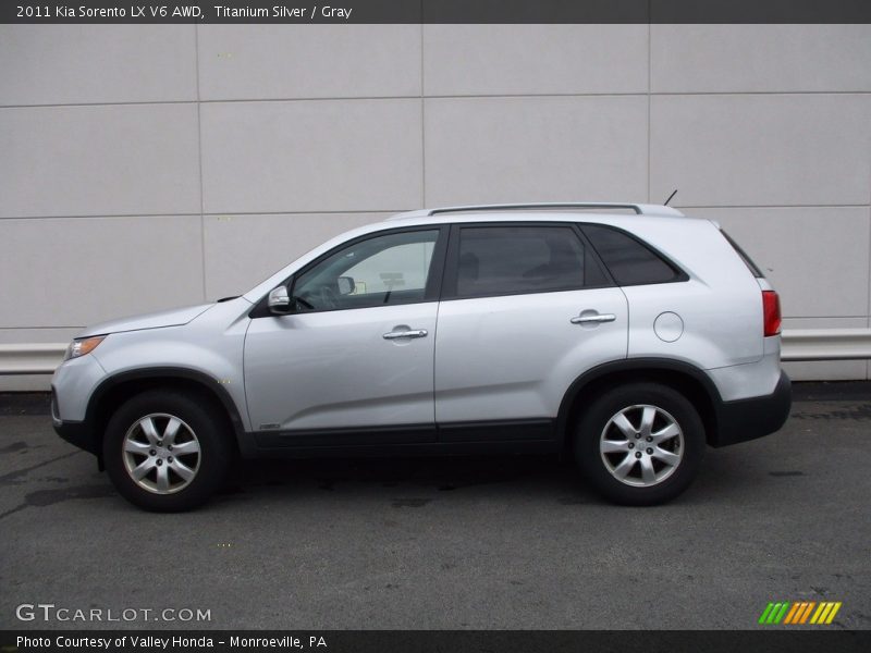 Titanium Silver / Gray 2011 Kia Sorento LX V6 AWD