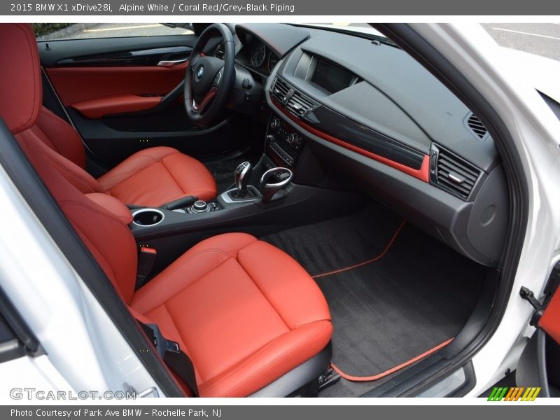 Alpine White / Coral Red/Grey-Black Piping 2015 BMW X1 xDrive28i